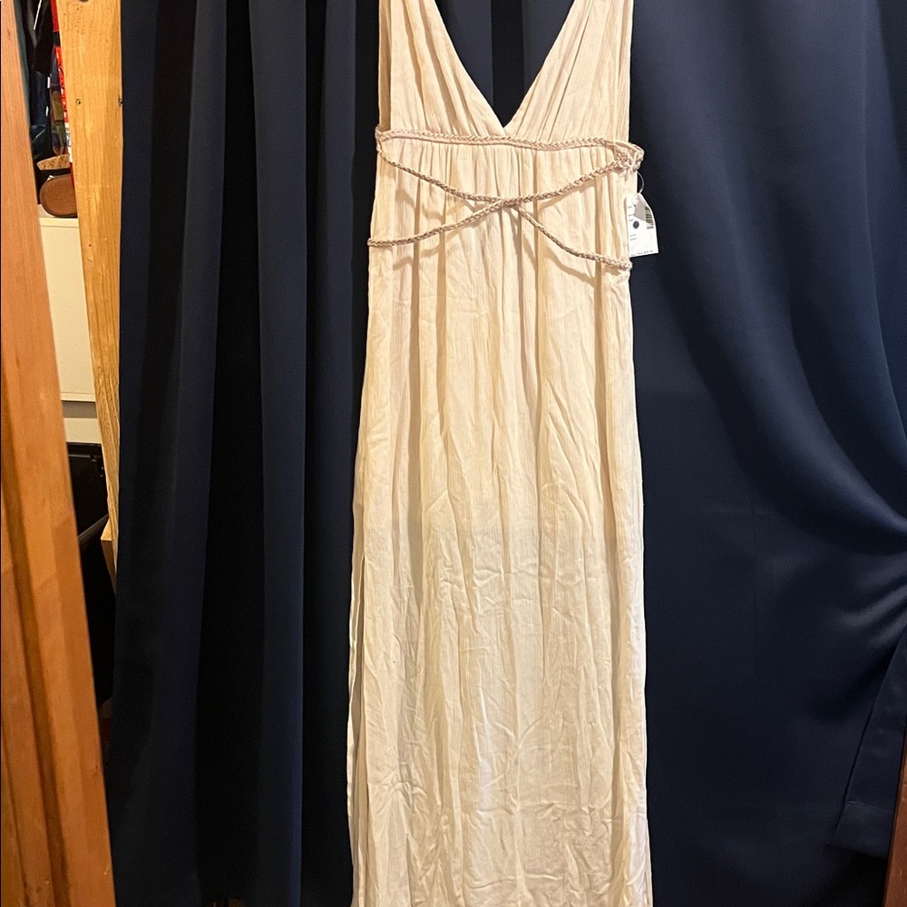 Elegant Backless Cream Dress